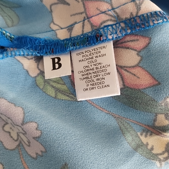 Loft Women's M Sleeveless Top Blue Floral Tiger Chiffon Flutter Blouse Ruffle - Picture 11 of 11